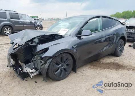 2025 Tesla Model Y Long Range Dual Motor All-Wheel Drive from USA, damaged, VIN 7SAYGDED7SA373235